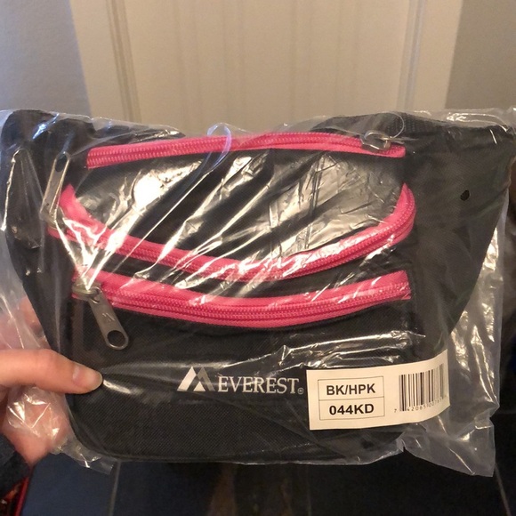 Everest Signature Waist Pack - Standard, Black, One Size - Picture 3 of 4